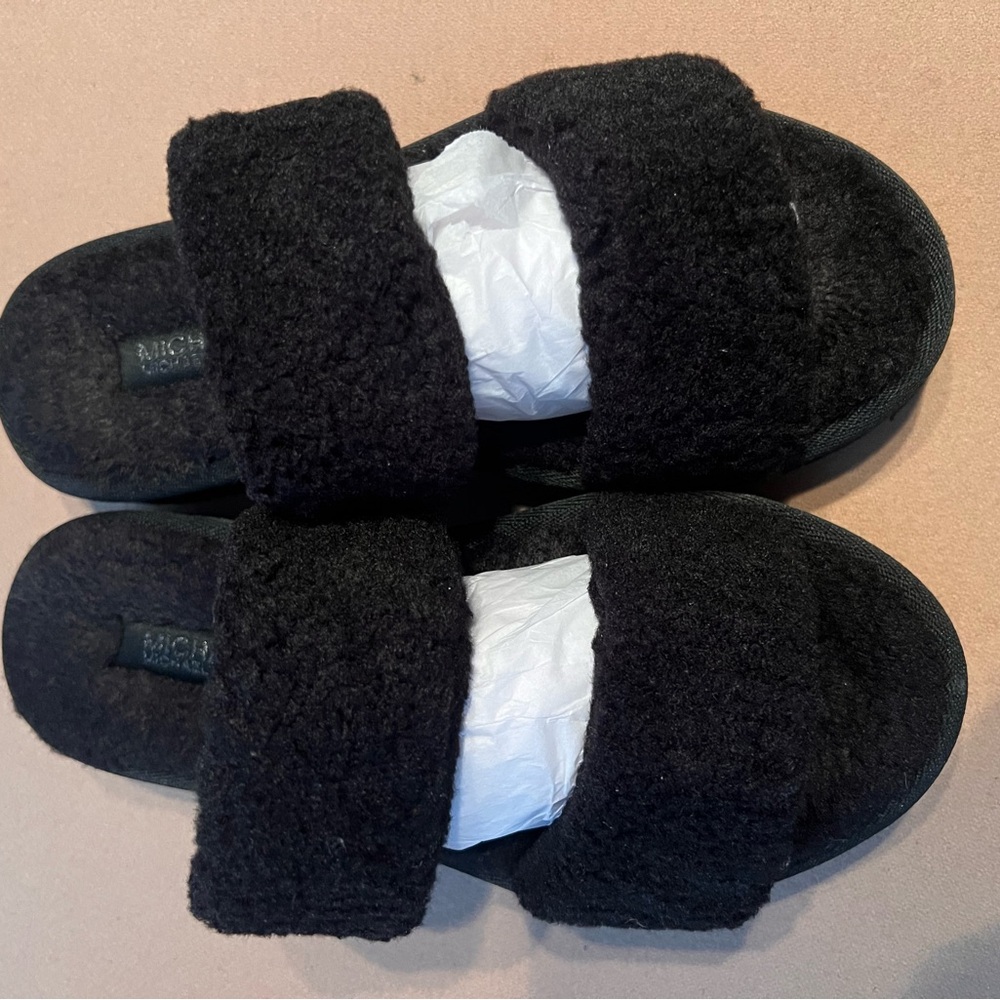 MICHAEL Michael Kors Women’s  Black Shearling Slides